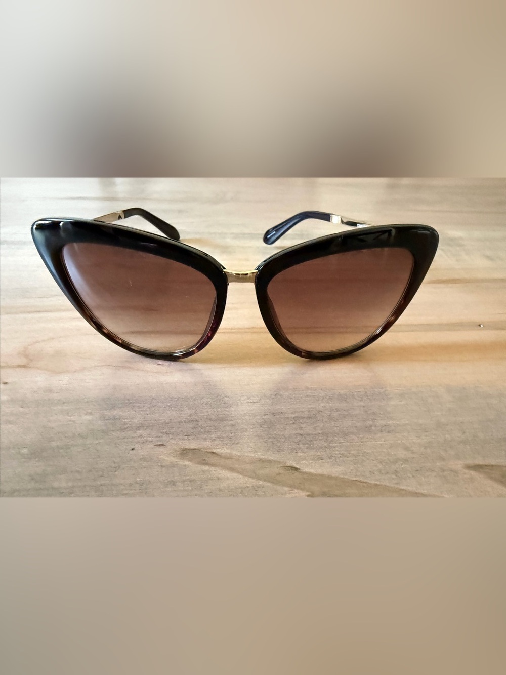 kate spade Rose-Gold Aviator Sunglasses with Turquoise Case - Picture 8 of 13